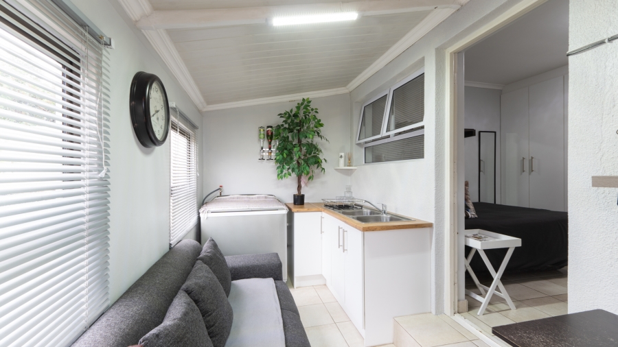 4 Bedroom Property for Sale in Peerless Park Western Cape
